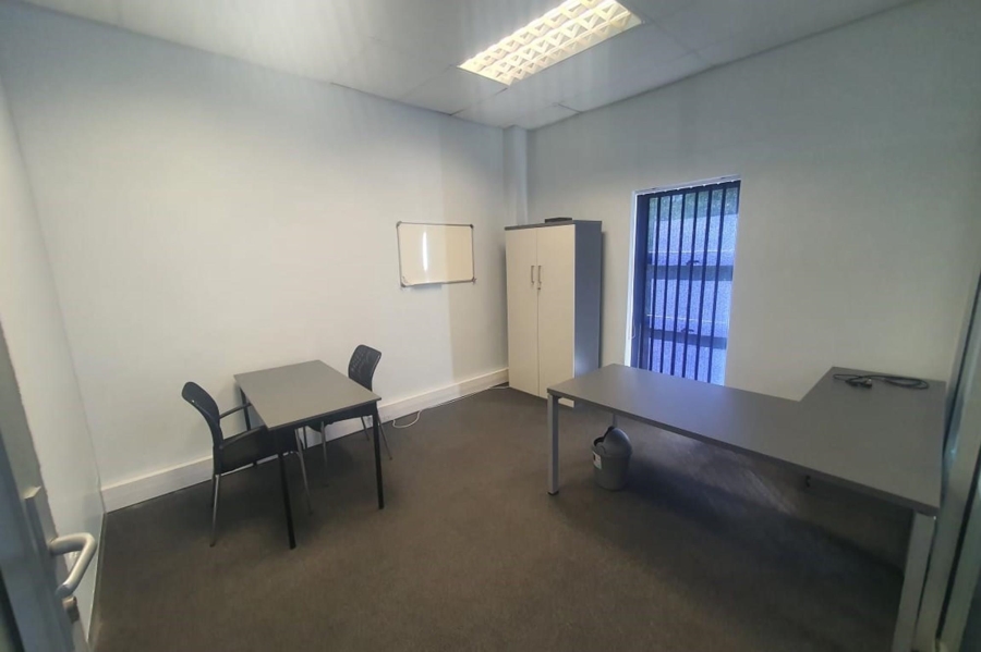 To Let commercial Property for Rent in Fairview Eastern Cape